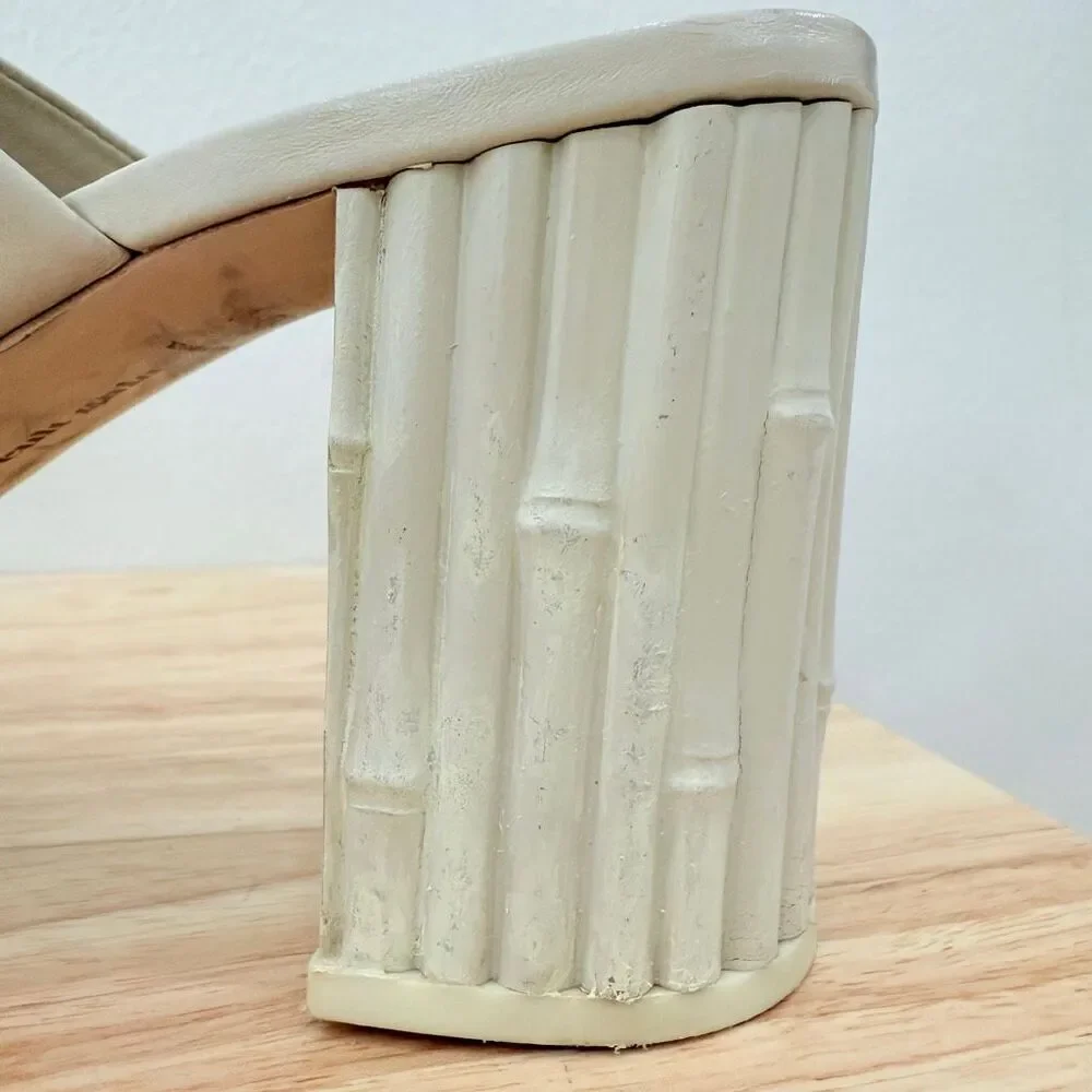 Cult Gaia Women's Size 39 US 9 Judith Almond White Platform Slip On Sandals